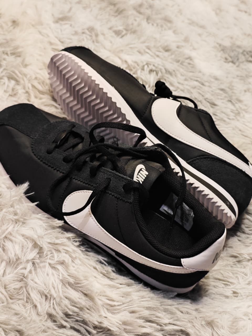Nike Cortez Textile Tenis Negros — Talla 24 MX (GS)