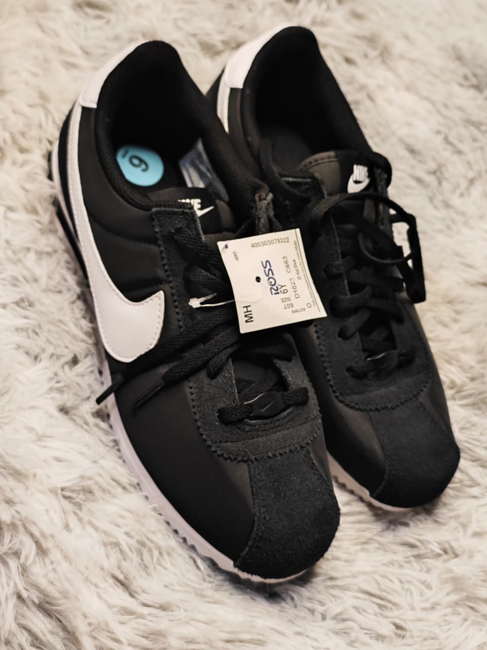 Nike Cortez Textile Tenis Negros — Talla 24 MX (GS)